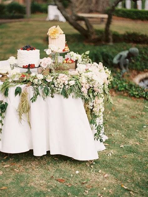 27 Amazing Wedding Cake Display And Dessert Table Ideas Wedding Cake