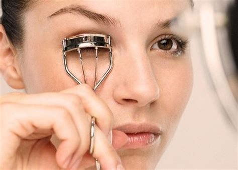 Reflex boutique, le spécialiste de la vente de carrelage en ligne, vous propose une sélection de +3254 carrelages à prix d'usine. Comment utiliser un recourbe-cils - 6 étapes