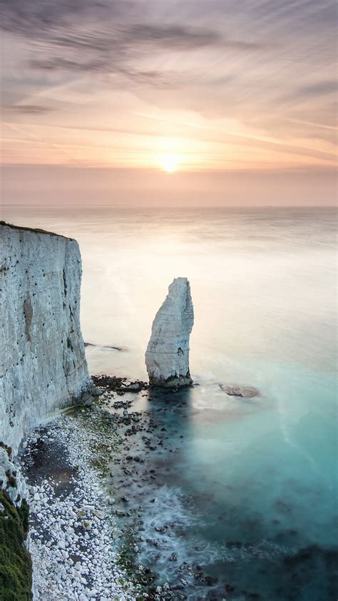 Beach Rocks Cliff 4k 5k Hd Wallpapers Hd Wallpapers Id 32007