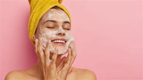 A Step By Step Guide On How To Layer Skincare Products In Order Cloud