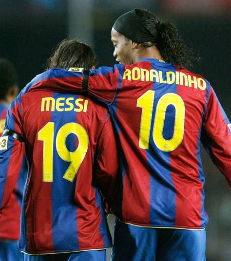 35 Messi And Ronaldinho Wallpapers Download At Wallpaperbro Messi