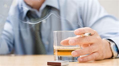Smoking Drinking Tied To Increased Ms Risk More Severe Symptoms