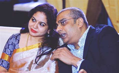 Singer Sunitha Share Candid Photo With Her Husband On Instagram Sakshi