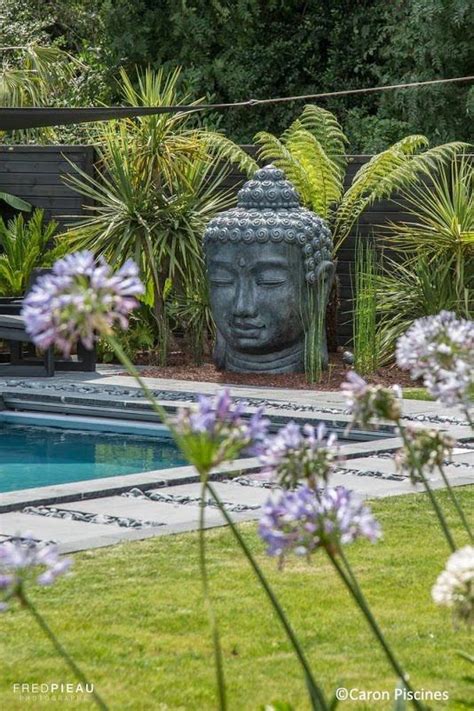 Maar ze kan haar zenheid natuurlijk ook doorgeven aan andere mensen. Zen garden image by Sabina Perušek on Beautiful exteriors & gardens. | Buddha garden, Bali garden