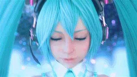 Watch Tetsuya Nomuras Hatsune Miku In Motion