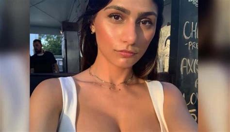 Upbeat News Mia Khalifa Reveals Truth Behind Adult Film That Destroyed Her Life