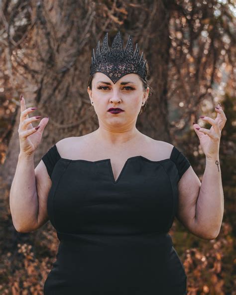 Diy Evil Queen Costume Plus Size Halloween The Huntswoman