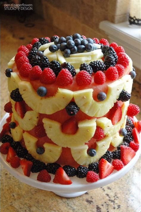 For a baby birthday cake we are often thinking about the sugar content. Healthy Birthday Cakes !🎁🎉🎈🎊 | Healthy birthday cakes, Fresh fruit cake, Fruit recipes