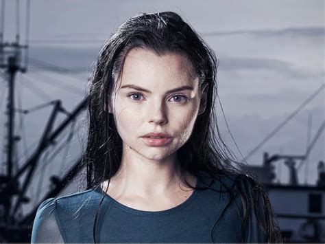 Interview Eline Powell Delivers The Call Of The Siren Thehiveasia