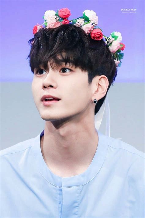 Pin On Wanna One Ong Seongwu