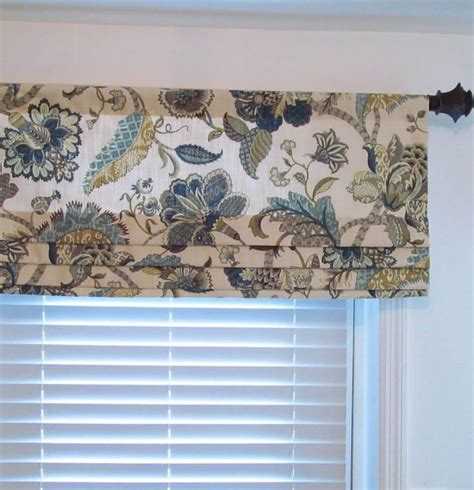 Get fancy looking roman shades without the cost or the need for a sewing machine with this easy tutorial to make your own faux roman shade! Faux Roman Shade/ Jacobean Floral Mock Valance/ Fake Roman ...