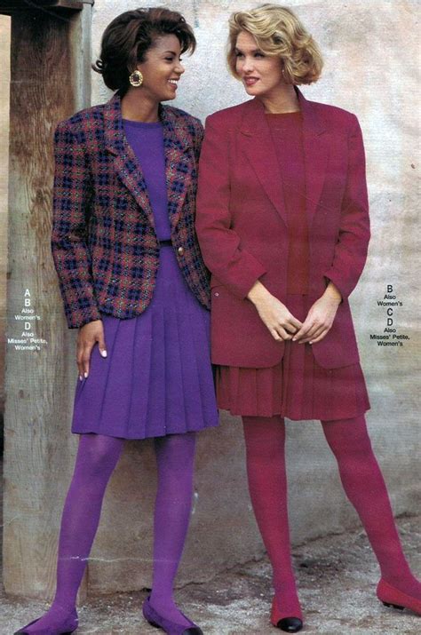 1990s Fashion For Women And Girls 90s Fashion Trends Photos And More 90s Fashion Women 1990s