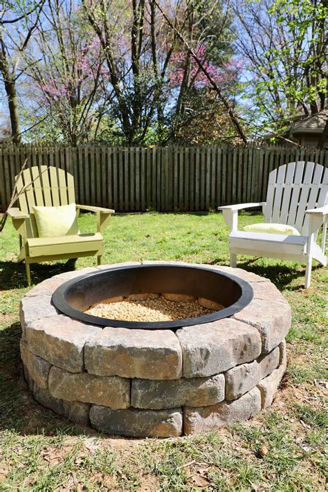 It is created from a planter and a few other inexpensive items. Extraordinary Build Your Own Backyard Fire Pit :LAURELINEKOENIG