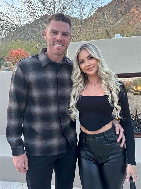 Dodgers Superstar Freddie Freeman And Model Wife Chelsea Dazzle On The R