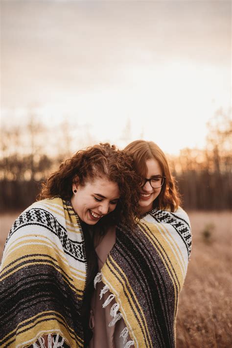 Sun Soaked Best Friend Fall Photoshoot Friend Photoshoot Sisters