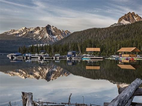Stanley Idaho Cabins Stanley Idaho Lodging Redfish Lake Lodge