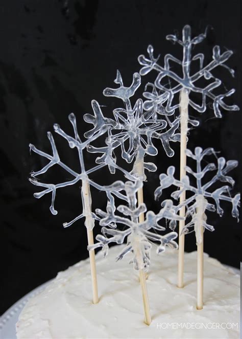 Make A Snowflake Cake Topper Using Hot Glue How To Make Snowflakes