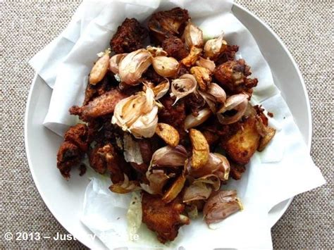 Kunyit bubuk, 1/2 sendok teh. Ayam Goreng Bawang Putih: Beratnya perjuangan membuat ayam goreng idaman ^_^ | Just Try & Taste