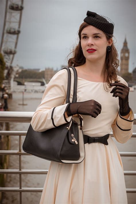 Vintage Blogger RetroCat With A Nude Coloured Retro Dress Nylon Gloves