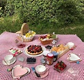 53 Aesthetic Picnic Food Ideas | IwannaFile