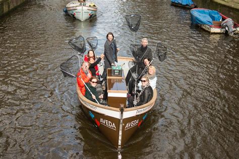 from bubbles to boats five dutch initiatives which are tackling the plastics crisis dutchnews nl