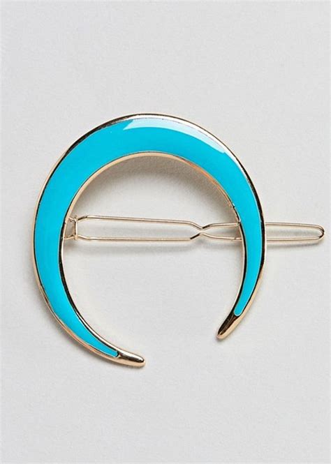 Statement Hair Pins Thatll Effortlessly Elevate A Basic Style Stylecaster