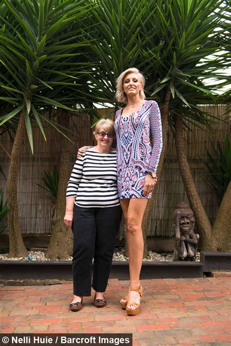 mummy long legs ex model bids for world s longest legs