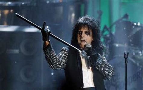 Alice Cooper Comparte Cómo Su Fe En Cristo Está Impactando El Mundo Del