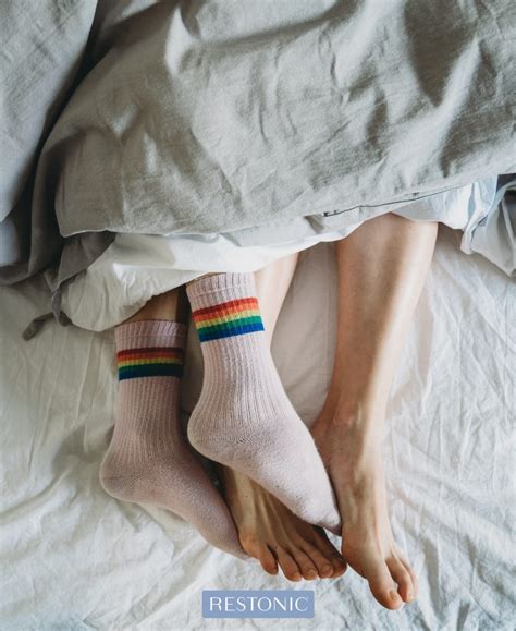 Should You Wear Socks To Bed Restonic