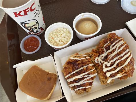 Cheezy mushroom crunch 2017 tiada perkataan boleh berbanding. KFC Kini Ada Menu Ayam Goreng 'White BBQ Crunch' & 'Cheesy ...