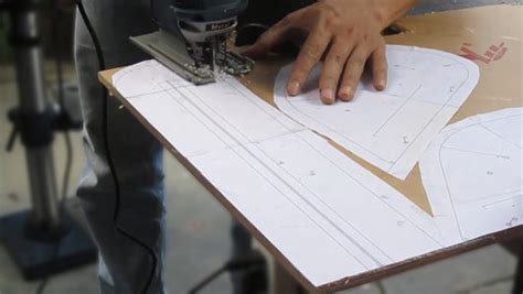 A shroud that allows you to see. How to Make a Table Saw - Anti KickBack for DIY Table Saw ...