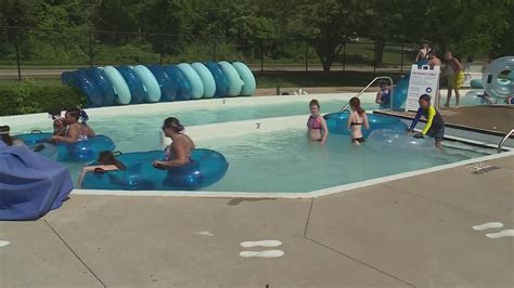 Hot Weekend Is Keeping Pools And Ac Companies Busy Youtube