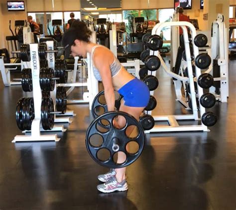 The hips and hamstrings are the prime movers, but we. How to do Romanian Deadlifts (RDLs) Correctly and Safely - The White Coat Trainer