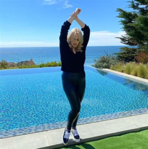 Rebel Wilson Shows Off Her Derriere In Very Risque Instagram Photo