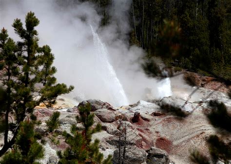 Unusual Eruptions At Worlds Largest Active Geyser In Yellowstone