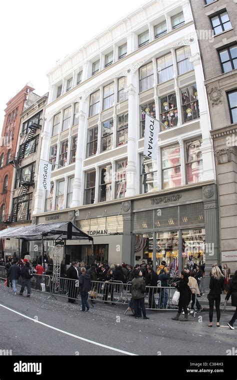 Topshop Exterior Topshop New York Flagship Store Opening In Soho New
