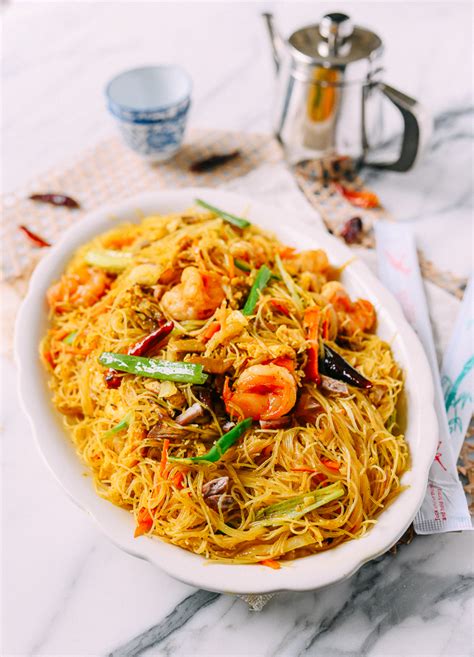 Since then, fu's has vastly expanded in its size and offerings. Singapore Noodles (Singapore Mei Fun) | Recipe in 2020 ...
