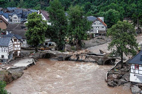 wetter hochwasser katastrophe in deutschland diese bilder zeigen das ausmaß der zerstörung