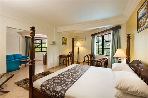 Le opportunità di svago non mancano: Suria Cherating Beach Resort, Suite Room | Room type, Room ...
