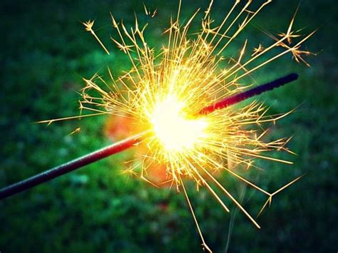 How To Make Your Own Homemade Sparkler Sparklers Fireworks Sparklers