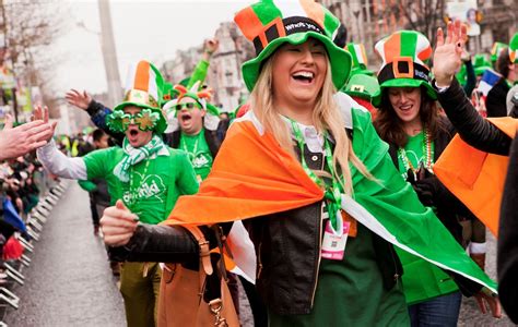 Patrick's day celebrated across the world, did you ever wonder how here are our top facts about st. St. Patrick's Day: alles over deze Ierse traditie! | Echt ...
