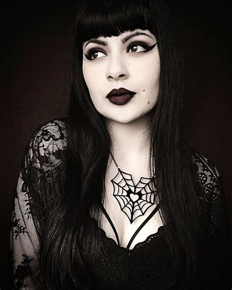 black lipstick goth beauty dark beauty romantic goth gothic looks gothic models goth