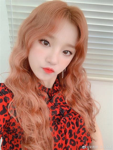 G Idle Yuqi Orange Hair Kpop Girls Korean Beauty