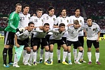 File:Deutsche Fußballnationalmannschaft 2011-06-03 (01).jpg - Wikimedia ...