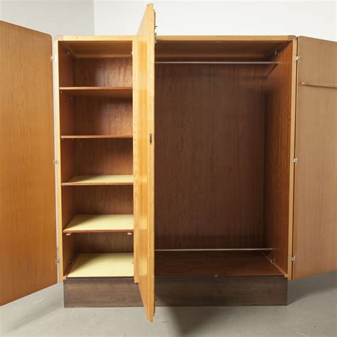 Cloth Cabinet Design Cabinetdesign Cabinet Modern Design Cloth Cabinet