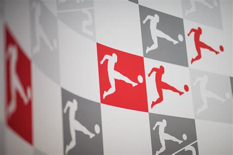 Sarjan järjestää saksan jalkapalloliiga dfl (deutsche fußball liga), joka järjestää myös 2. Bundesliga: Fußball heute live im TV und LIVE-STREAM sehen ...