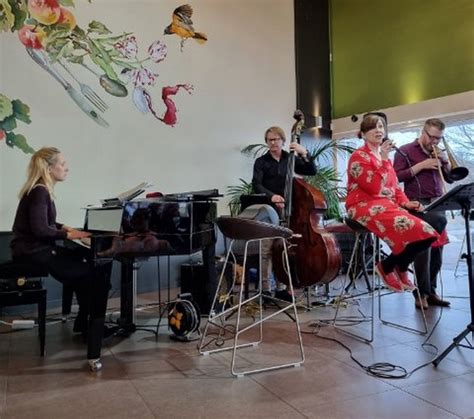 Sofia Finnilä Quartet Cafe Carusellissa Perinnejazzfi