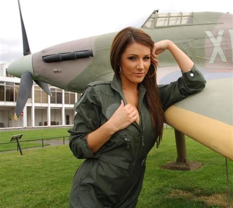 Hot Girls And Planes 59 Pics
