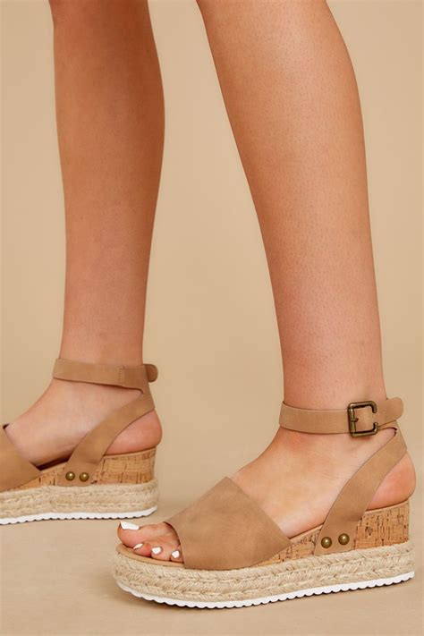 Meet Me Here Tan Flatform Sandal Flatform Sandals Sandals Brown