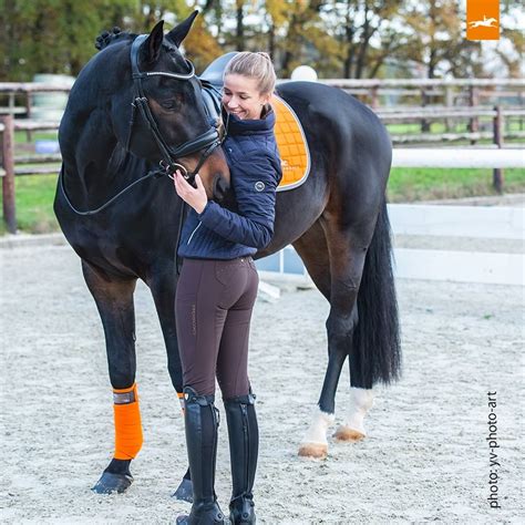 Pin by Keli Davis on Femal | Horse riding outfit, Riding outfit, Riding outfit equestrian